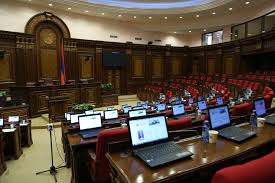 Ռազմական դրությունը վերացնելու հարցով խորհրդարանը արտահերթ նիստ կանցկացնի նոյեմբերի 26-ին