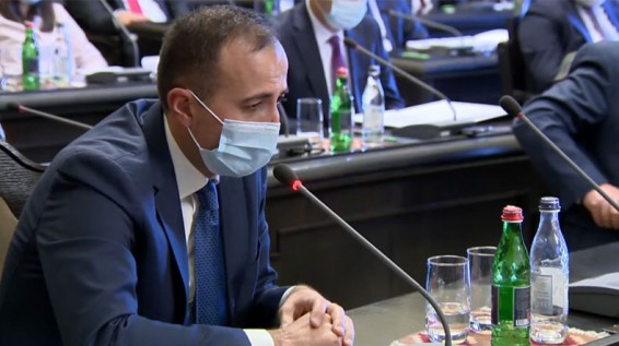 Арсен Торосян: Армения заказала вакцину для 300 тысяч жителей