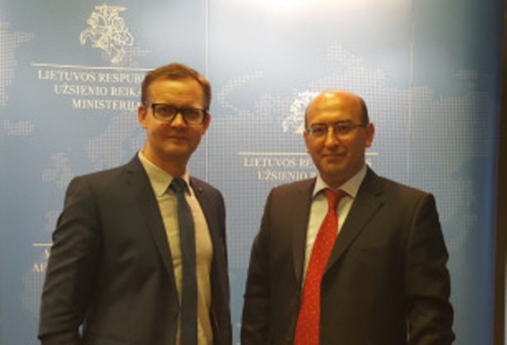 Դեսպան Մկրտչյանը Լիտվայի ԱԳՆ քաղաքական տնօրենի հետ մի շարք հարցեր է քննարկել