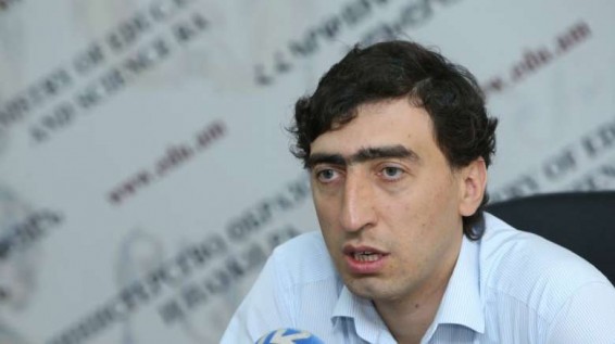 Այսօրվանից Փաշինյանի հրաժարականը պահանջելը հեշտացավ․ Սմբատ Գոգյան