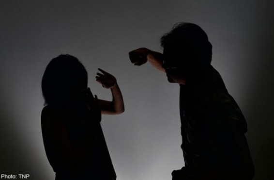 Սպառնացել է սպանել. 35-ամյա կնոջը հայտնաբերել են դեսպանատան շենքի մոտ