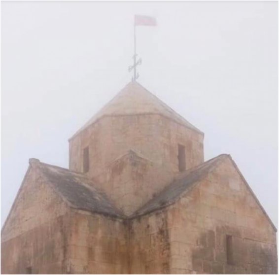 Վանքասարի Սպիտակ Խաչ եկեղեցու վրա բարձրացվեց Ադրբեջանի դրոշը. Նաիրա Զոհրաբյան
