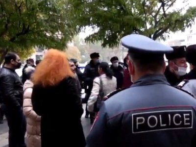 Акция протеста у здания Правительства Армении завершилась