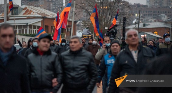 В Ереване началось шествие с требованием отставки Пашиняна