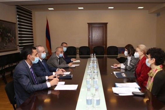 ԿԳՄՍ նախարար Վահրամ Դումանյանն ընդունել է Հայաստանում ամերիկյան համալսարանի նախագահ Կարին Մարկիդեսին