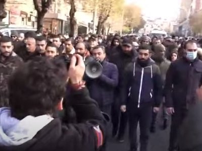 «Նիկոլը շիշ բռնողին ուղարկել է ԱԱԾ. հասկանո՞ւմ եք՝ շիշ բռնողն է ձեզ ռեգուլիրովկա տալիս, որ մեզ ձերբակալի». Ի.Սաղաթելյան