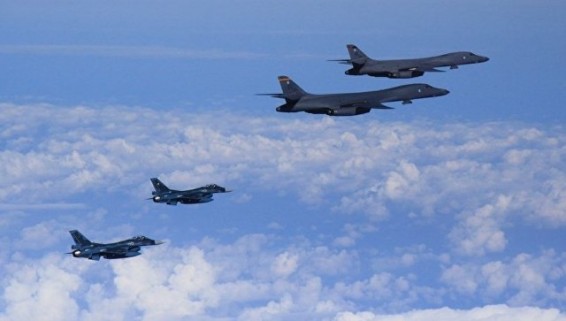 СМИ: бомбардировщики США над Южной Кореей создают взрывоопасную ситуацию