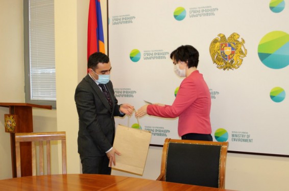Շրջակա միջավայրի նախարարն ընդունել է ՀՀ-ում Լիտվայի դեսպանին․ քննարկվել են անտառային քաղաքականության ոլորտում համագործակցության հարցեր