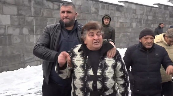 Мать пропавшего без вести: Пусть скажут, где присыпали землей, захоронили тела наших детей