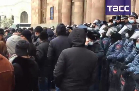 LIVE: Акция протеста в Армении