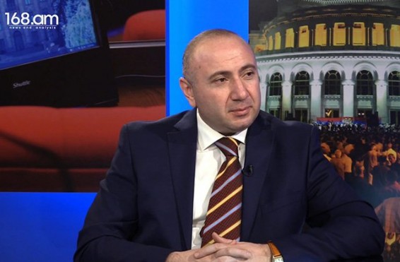 Թեև Նիկոլը պնդում է, որ իր հրաժարականի պահանջը չարժանացավ ժողովրդի աջակցությանը, սակայն իրականությունը ճիշտ հակառակն է. հանրության մեջ չկա մի շերտ, որն իր դեմ չլինի, և դա բնական է. Անդրանիկ Թևանյան