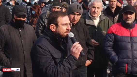 Гегам Манукян: Айк Саркисян с трибуны НС сделал призыв к гражданской войне