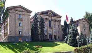 ԱԺ-ն արտահերթ նիստում քննարկում է Նաիրա Զոհրաբյանի լիազորությունների դադարեցման մասին հարցը (ուղիղ)