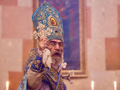 Պարգև արքեպիսկոպոս Մարտիրոսյանի կողմից մատուցվեց պատարագ Ստեփանակերտի Սուրբ Աստվածամոր Հովանու մայր տաճարում