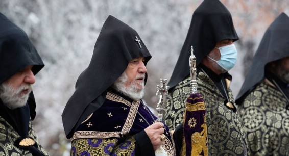 Гарегин Второй призвал духовного лидера Азербайджана способствовать возвращению пленных