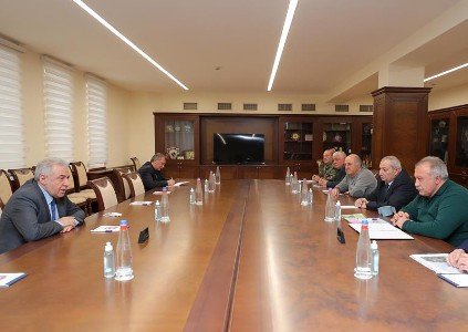 Պաշտպանության նախարարը Սասուն Միքայելյանի գլխավորությամբ ընդունել է ԵԿՄ վարչության պատվիրակությանը