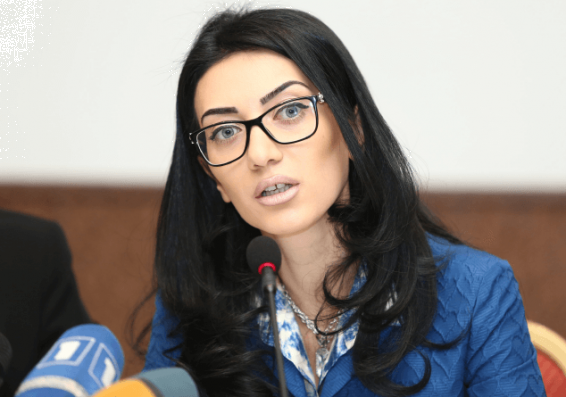 «Նախկինում ոչ մի անգամ էդպիսի ծավալով գերիների վերադարձ չի եղել»։ Այս անբարո մտքի հեղինակը Հայաստանի գերագույն գլխավոր վախկոտն է, ալիեւի ստրուկը, մարդկանց գերության մեղավորը