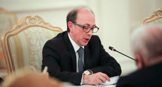 Айвазян обсудил возвращение армянских пленных с главой МИД Франции