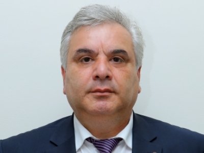 Արայիկ Հարությունյանն անգամ օրենքի խախտումներով յուրայիններին բերում ու տեղավորում է պաշտոնների. Արթուր Մոսիյան