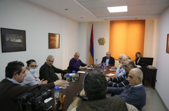 Վազգեն Մանուկյանը մի խումբ հայրենադարձների հետ քննարկել է հայրենադարձության խնդիրները