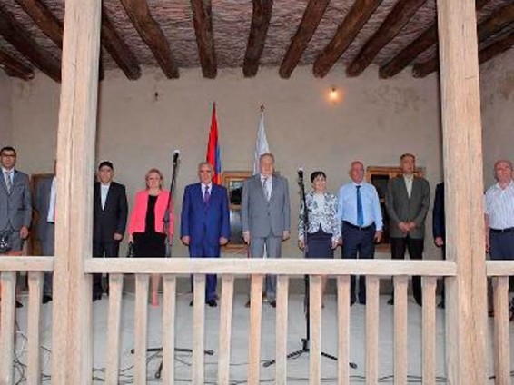 Եթե ուզում եք ազգին ծառայել, պետք է լավ կրթվել. Գալուստ Սահակյանը՝ ուսանողներին