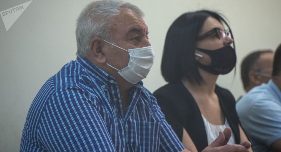 Суд при закрытых дверях обсуждает ходатайство адвоката Юрия Хачатурова