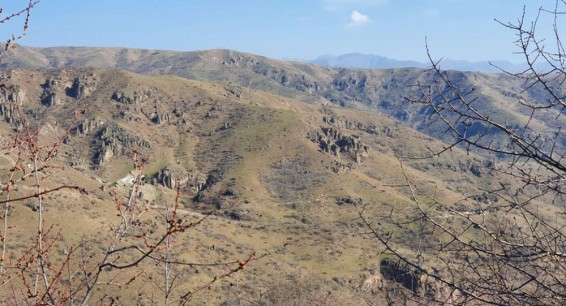 Власти составили список приграничных сел: Хндзореск и Караундж остались без соцпомощи