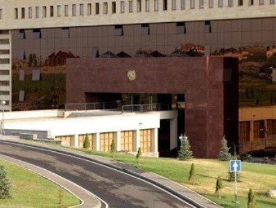 ՊՆ-ն Շուշիի ուղղության պատասխանատու հրամանատարի անունը տալու համար մեկ ամիս ժամանակ է խնդրել. Hraparak.am