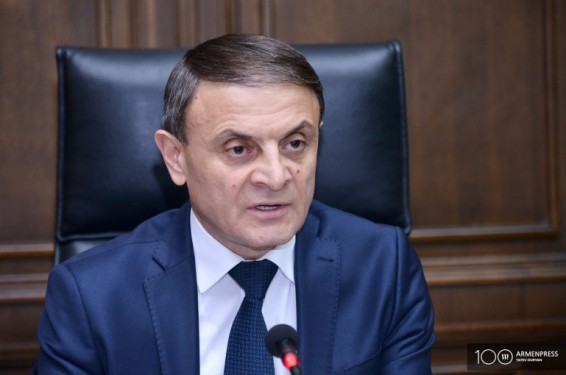 Ոստիկանությանը հորդորում եմ մեկ վայրկյան շուտ կանգնել ՀՀ զինված ուժերի կողքին. Վալերիյ Օսիպյան. Hraparak.am