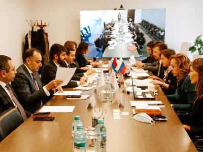 Замминистра экономики Армении провел встречи с российскими предпринимателями