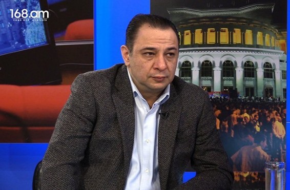 «Փակելու եմ բոլորիդ էջերը ու ստիպելու եմ, որպեսզի մինչև վերջին կոպեկ հետ բերեք սփյուռքից գողացած փողերը». Արա Վարդանյան