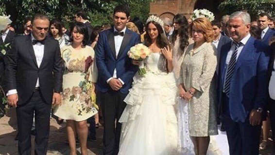 Տեսանյութ Գագիկ Բեգլարյանի որդու շքեղ հասանիքից, ներկա էր նաև Վրաստանի վարչապետը