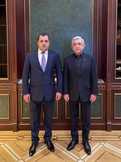 Կայացել է Արթուր Խաչատրյանի եւ Սերժ Սարգսյանի հանդիպումը