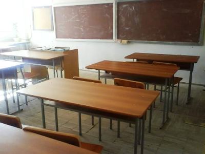 Старшая школа в Абовяне оказалась перед угрозой разрушения: педагогический коллектив школы выступил с заявлением