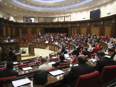 ԱԺ անկախ պատգմավորները նոր լիազորություններ չեն ստանա. Կառավարությունը դեմ է Բագրատյանի առաջարկին