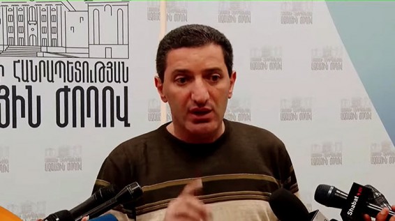Հիմա, երբ թուրքն ամեն օր մի գյուղ է վերցնում, պետք չէր ռազմական դրությունը վերացնել