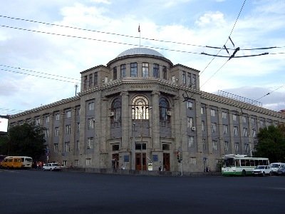 Բժշկական համալսարանում և քոլեջում մարտի 29–ից մինչև ապրիլի 9–ը ուսումնական գործընթացը կկազմակերպվի հիբրիդային ձևաչափով