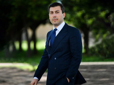 Микаэл Минасян: Тучи сгустились над родиной, а мы обсуждаем - разрешить ли преступнику организовать выборы