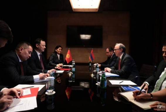 ՀՀ ու Ղրղզստանի ԱԳ նախարարները մտքեր են փոխանակել միջազգային և տարածաշրջանային անվտանգության հարցերի շուրջ
