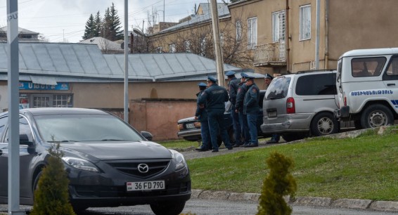 Разыскивается мэр одного из городов Армении