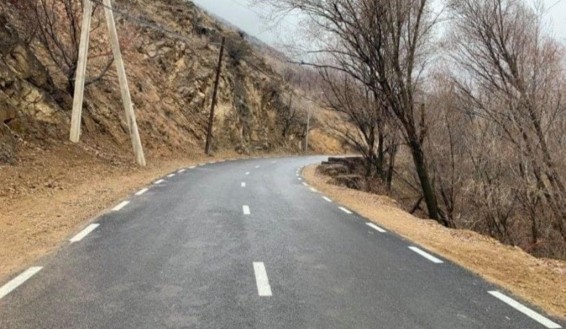 Մարզերում վերսկսվել են կենսական նշանակության ճանապարհահատվածների վերականգնման աշխատանքները
