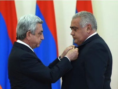 Կորոնավիրուսից մահացել է Հրաչյա Հարությունյանը` Կրակեմ Հրաչը
