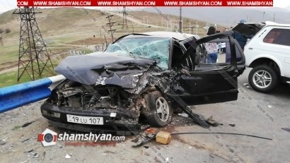 Լոռու մարզում ՊՆ ծառայողը «Նիվայով» բախվել է Mitsibishi Pajero-ին եւ Volkswagen-ին. կա 1 զոհ, 8 վիրավոր