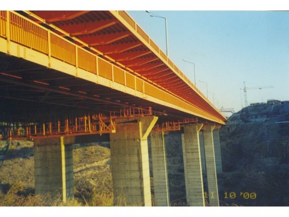 Ոստիկանները կանխել են Դավթաշենի կամրջից ինքնասպանության փորձը