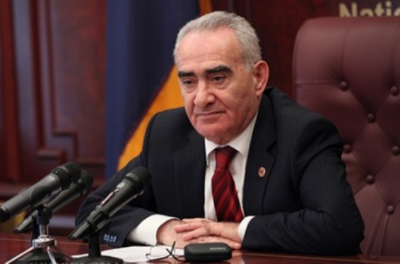 Շնորհավորելով բոլորիս Անկախության տոնի առթիվ` մաղթում եմ խաղաղություն, բարեկեցություն և լավատեսություն. Գ. Սահակյան