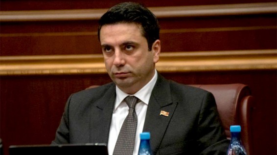 «Չգիտեմ Քոչարյանի դատն է». Ալեն Սիմոնյանը պատահմամբ միացրեց Նիկոլ Փաշինյանի ձայնային հաղորդագրությունը