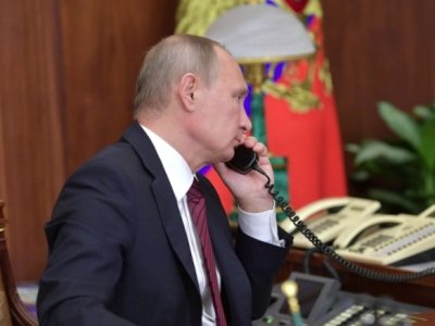 Путин поговорил по телефону с Алиевым