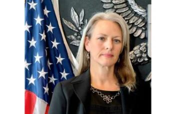 Из России высылают пресс-секретаря посольства США