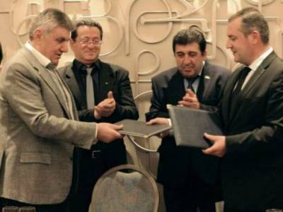 Союз армян России и партия «Альянс» подписали Меморандум о продолжении сотрудничества
