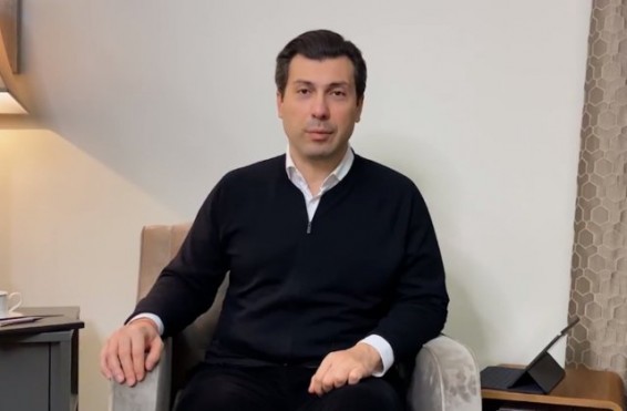 «Մենք մերժել ենք անցյալը, մենք կորցրել ենք ներկան, բայց ամենավատն այն է, որ մեզնից խլում են ապագան»․ Միքայել Մինասյան